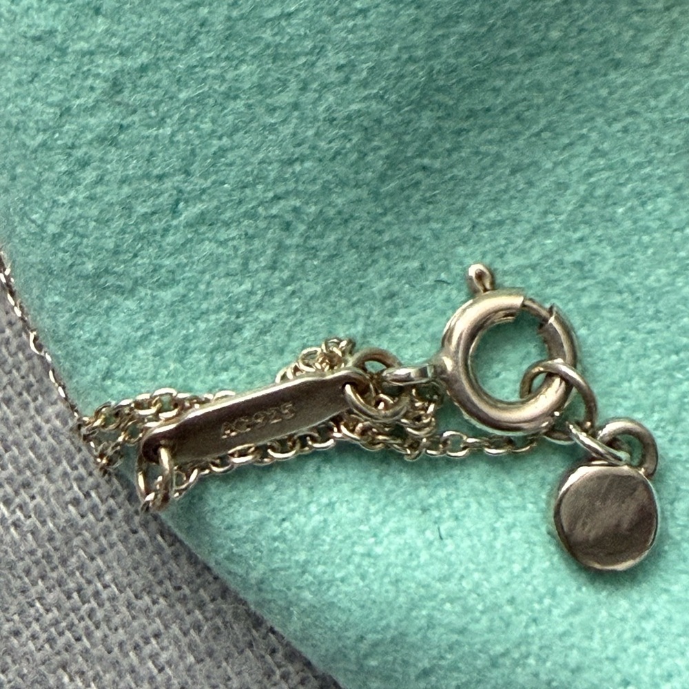 Tiffany & Co. Return to Tiffany Silver Necklace - Picture 3 of 7